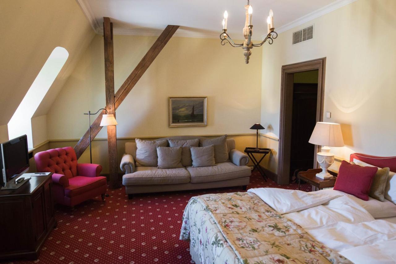 Hotel Chateau Bela Екстер'єр фото