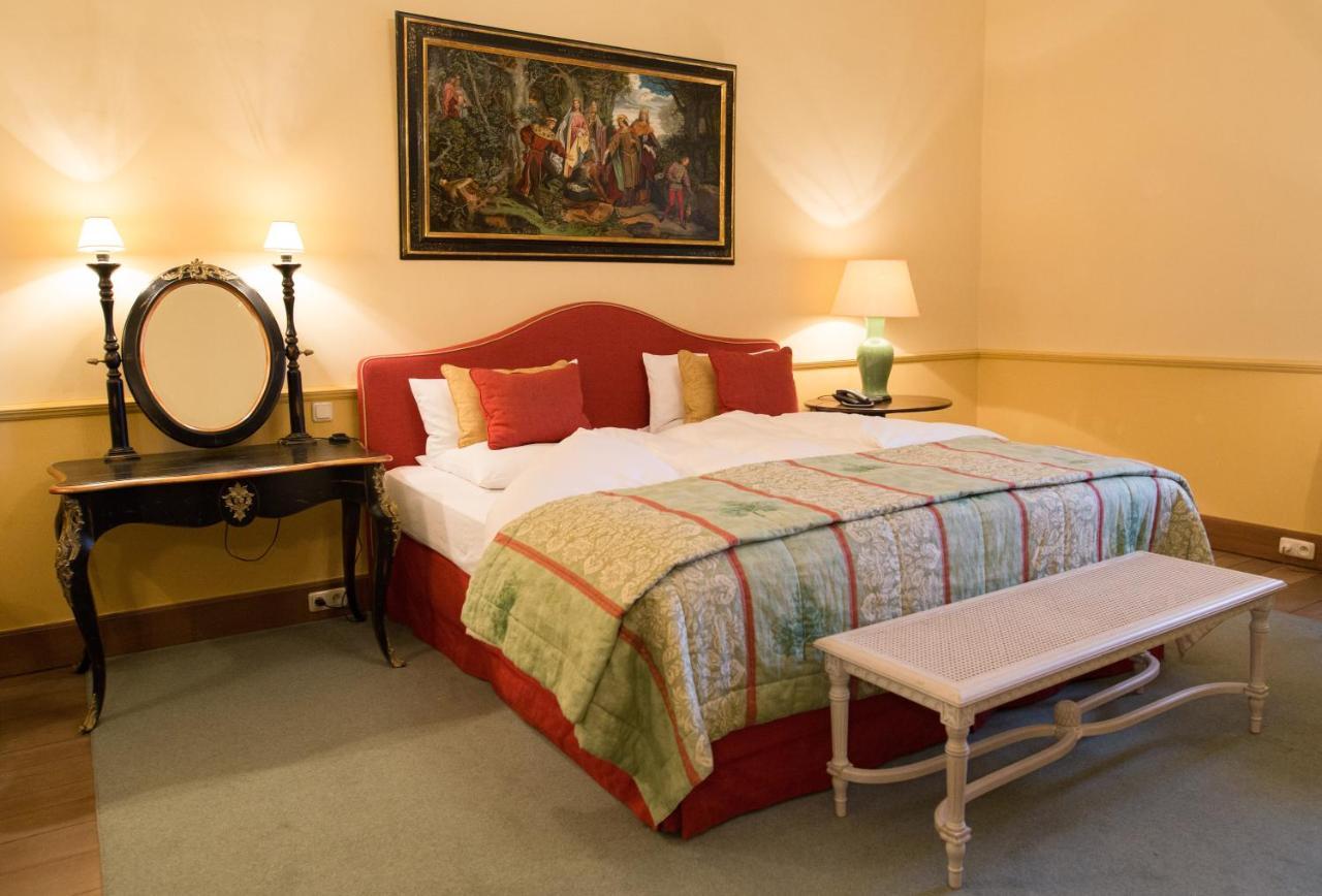 Hotel Chateau Bela Екстер'єр фото