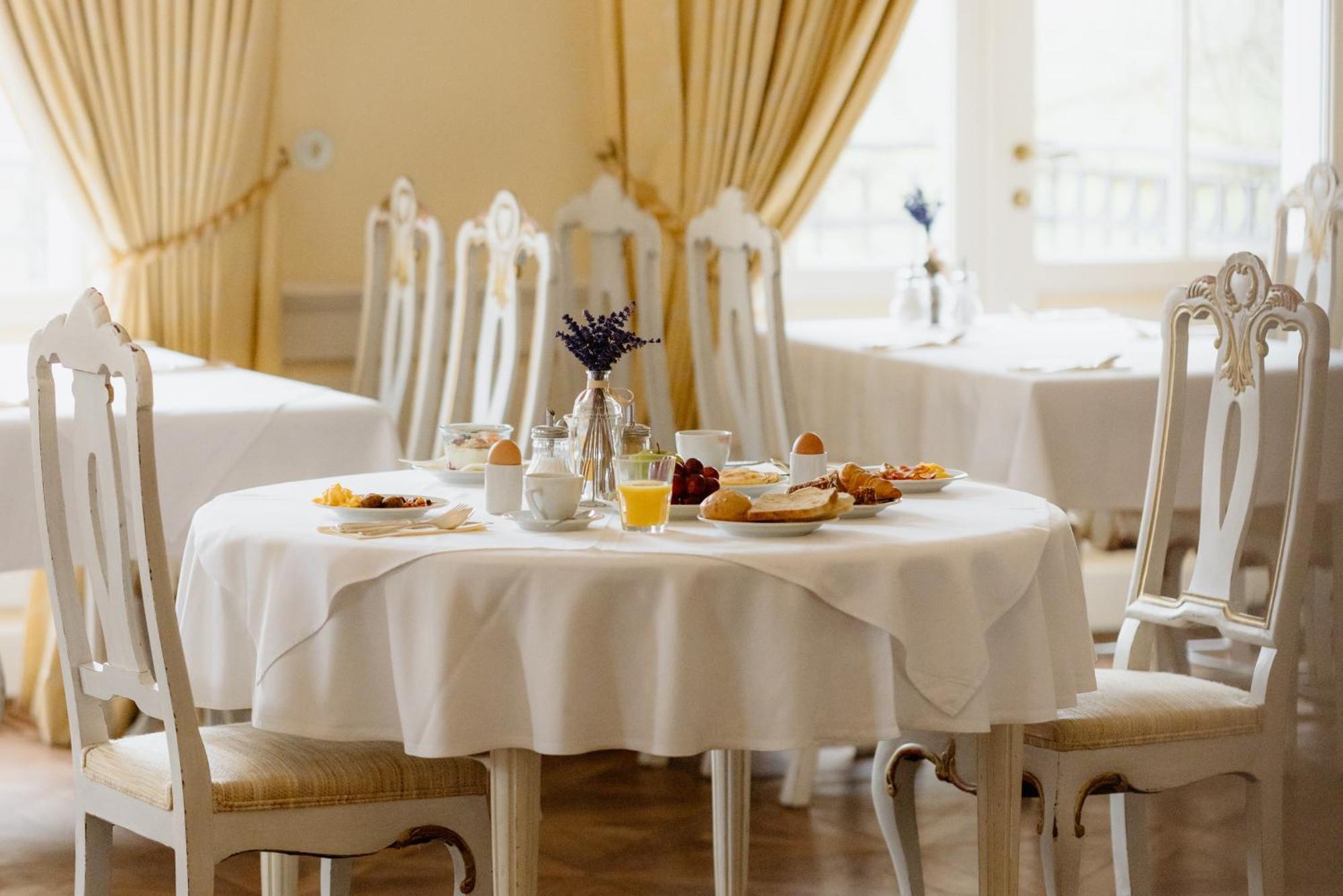 Hotel Chateau Bela Екстер'єр фото