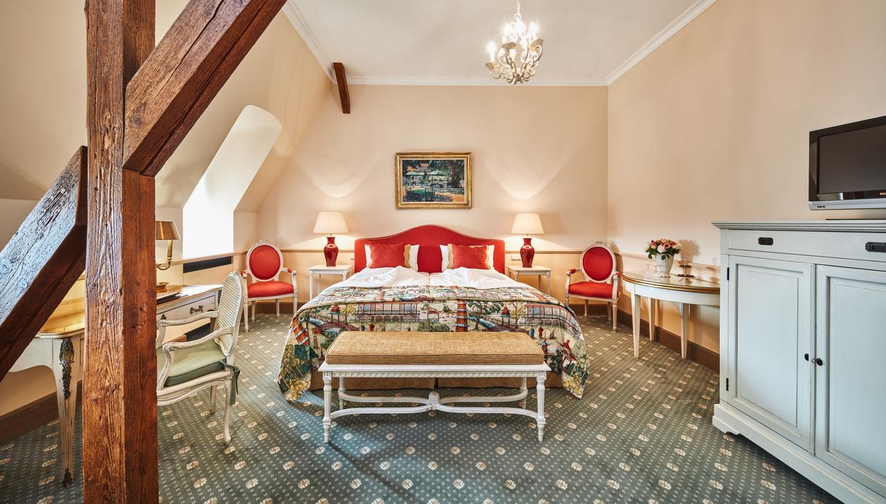 Hotel Chateau Bela Екстер'єр фото